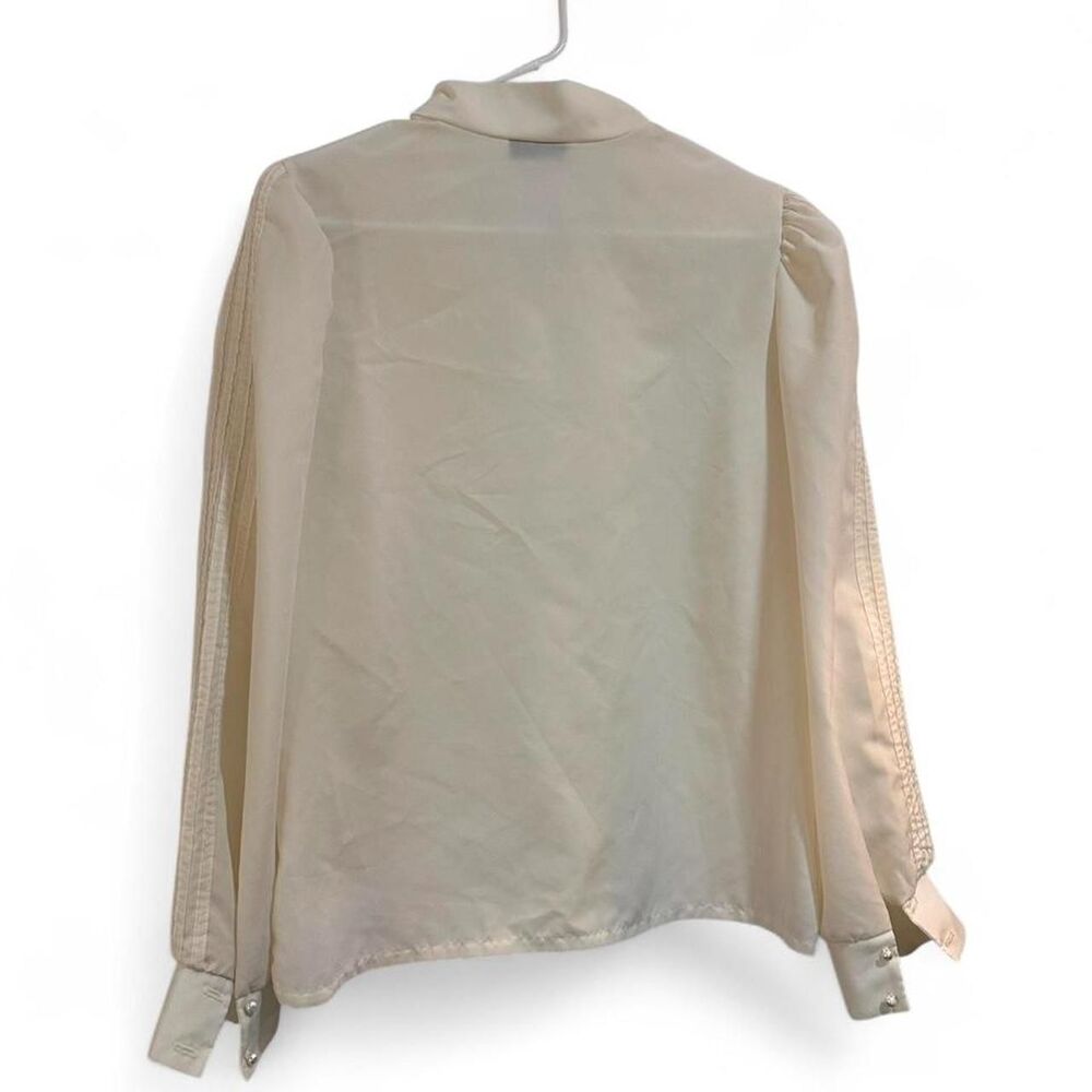 VINTAGE Women's Cream and White Blouse - Picture 6 of 7